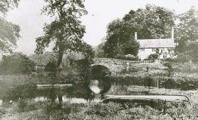 Midhurst Canal basin, 1900, with boats for hire
click to enlarge - use back button to return