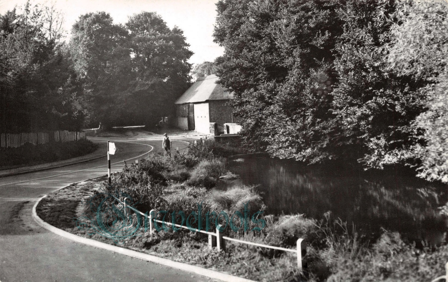 old photo of Duck Pond Corner, Aldwick, Sussex - click image to return
