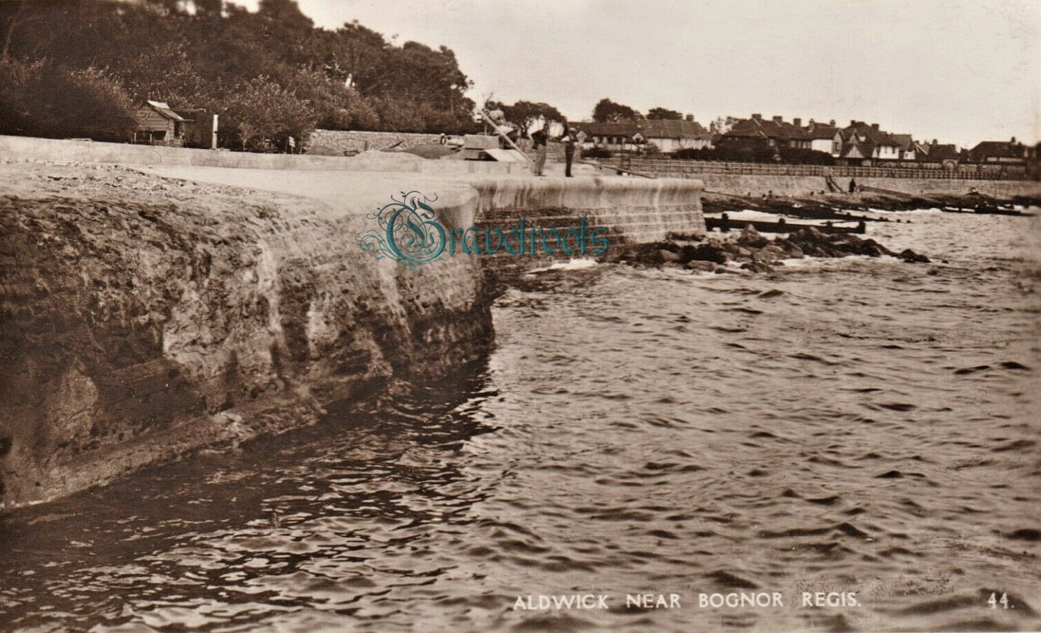 old photo of Sea Wall, Aldwick, Sussex - click image to return