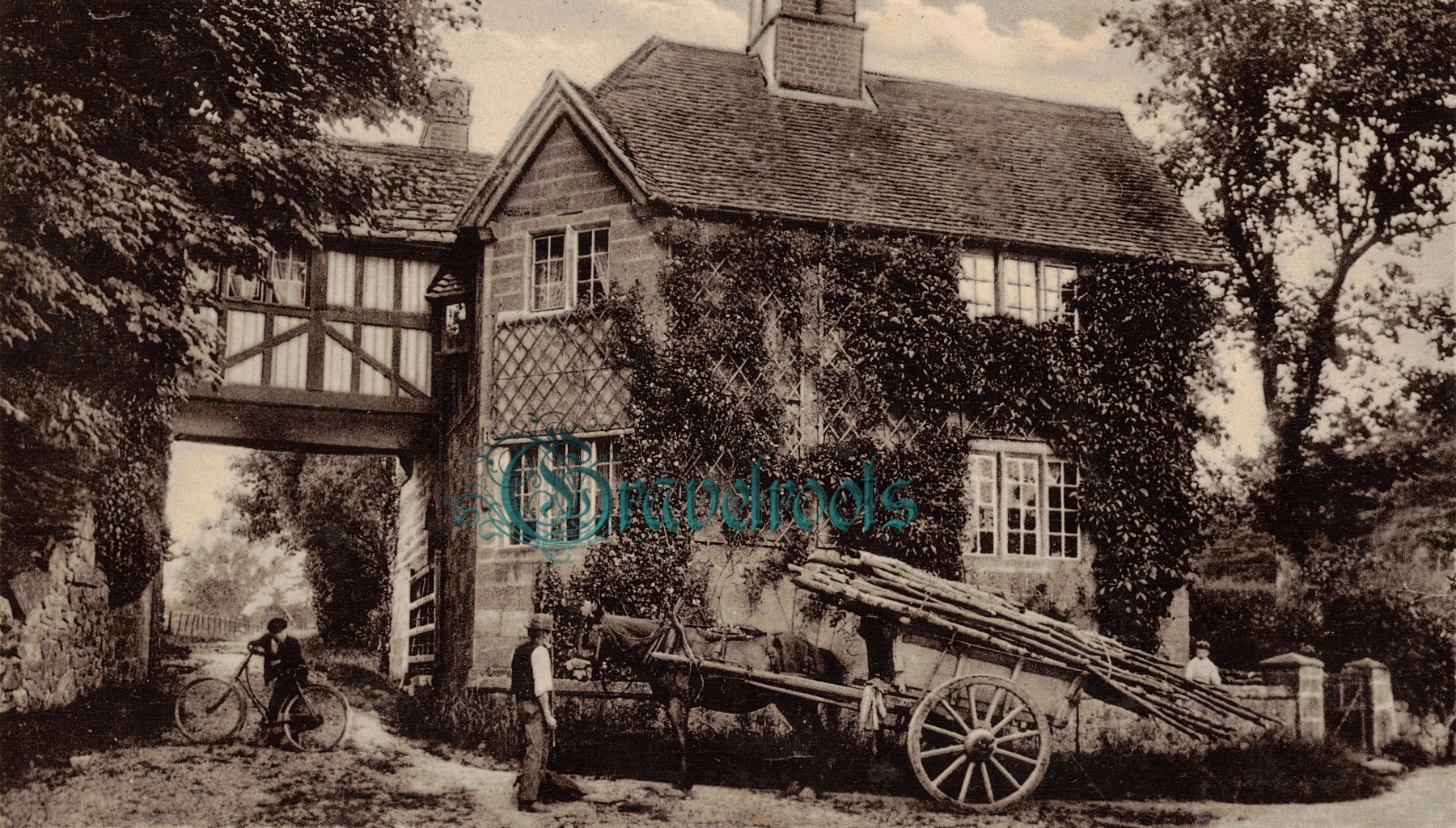 The Dove Cote, Dunnings Road, East Grinstead, Sussex -  - click image below to return to album