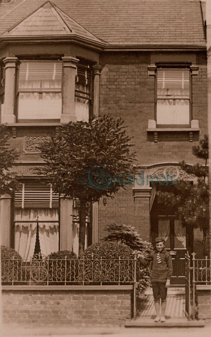 Old photos of Ilford -  - click image below to return