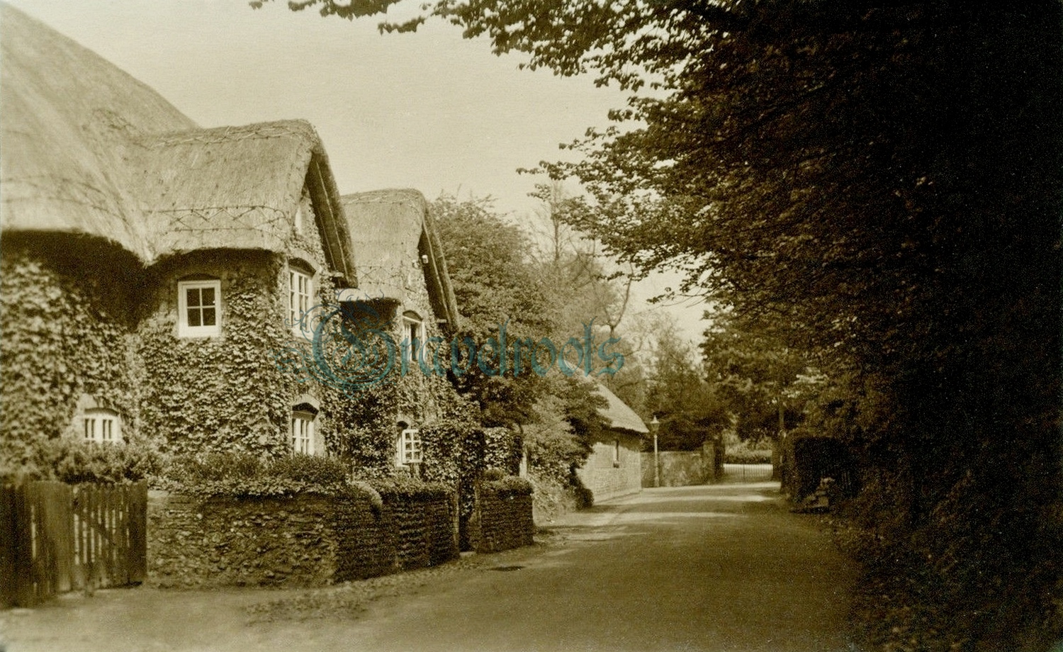  old photo of Vicarage Lane, Felpham, Sussex - click image below to return