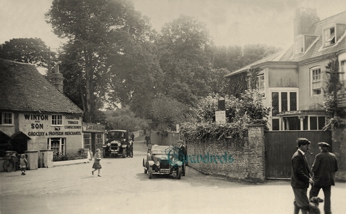 Old Findon Square