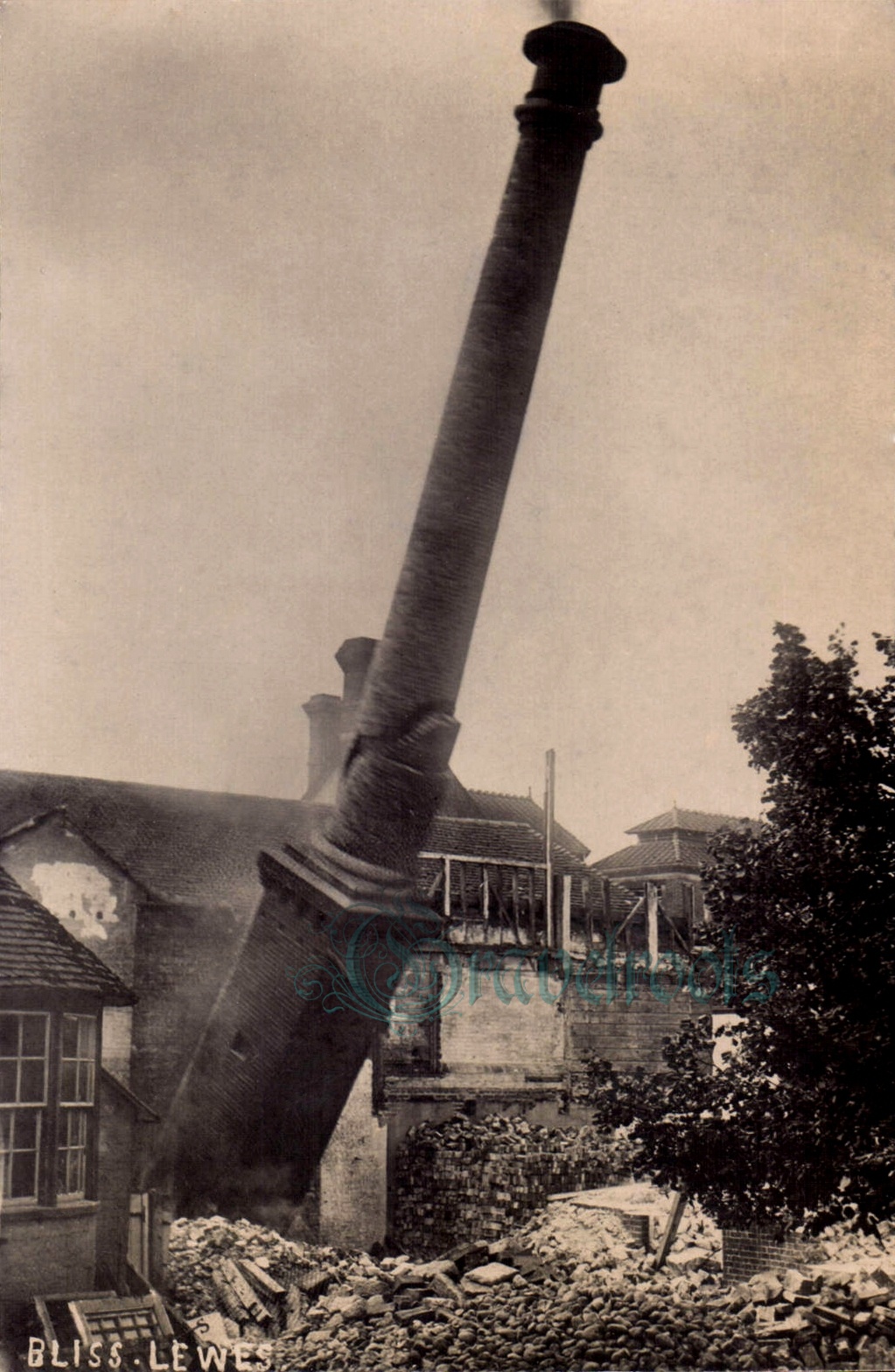  old photo of Southover Brewery Chimney, Lewes, Sussex - click image to return