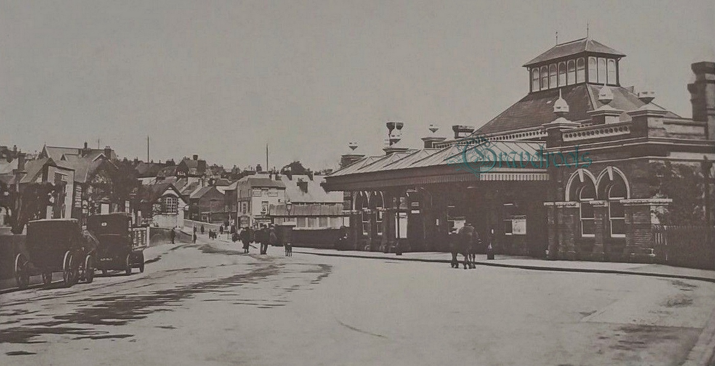  old photos of Lewes Station, Sussex - click image to return