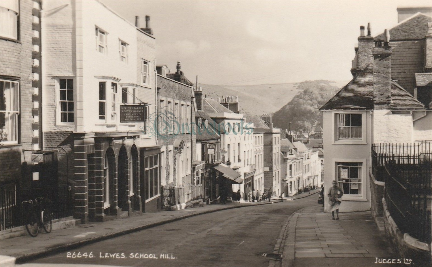  old photo of School Hill, Lewes, Sussex - click image below to return
