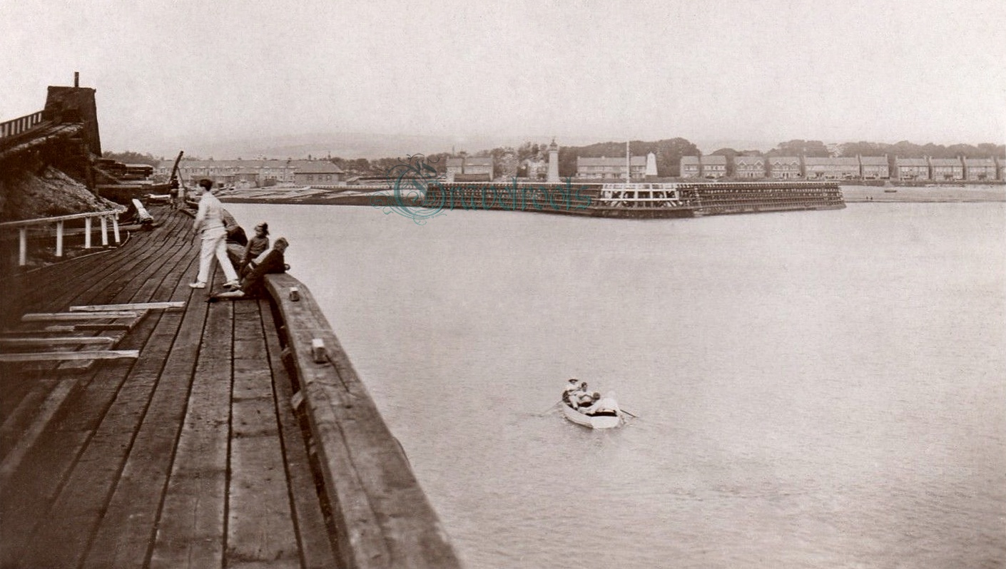 Old photo of Shoreham Harbour - click image to return
