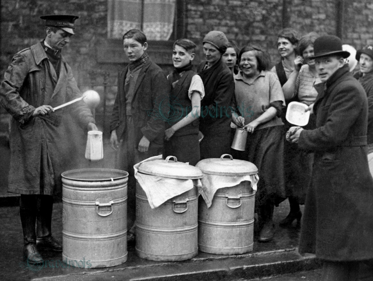  old Social history photos of Salvation Army soup kitchen, Gateshead - click image to return