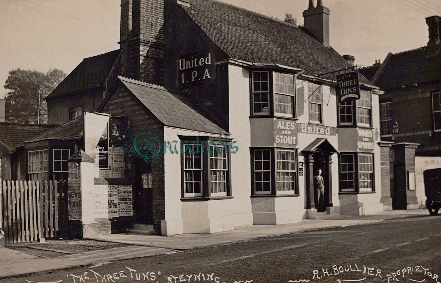 old  Social history photos of Three Tuns pub, 6 High Street, BN44 3GG, Steyning, Sussex c1920s - click image below to return