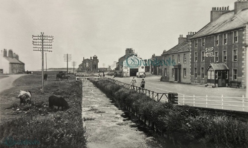 Cumbria, Allonby, Ship Hotel