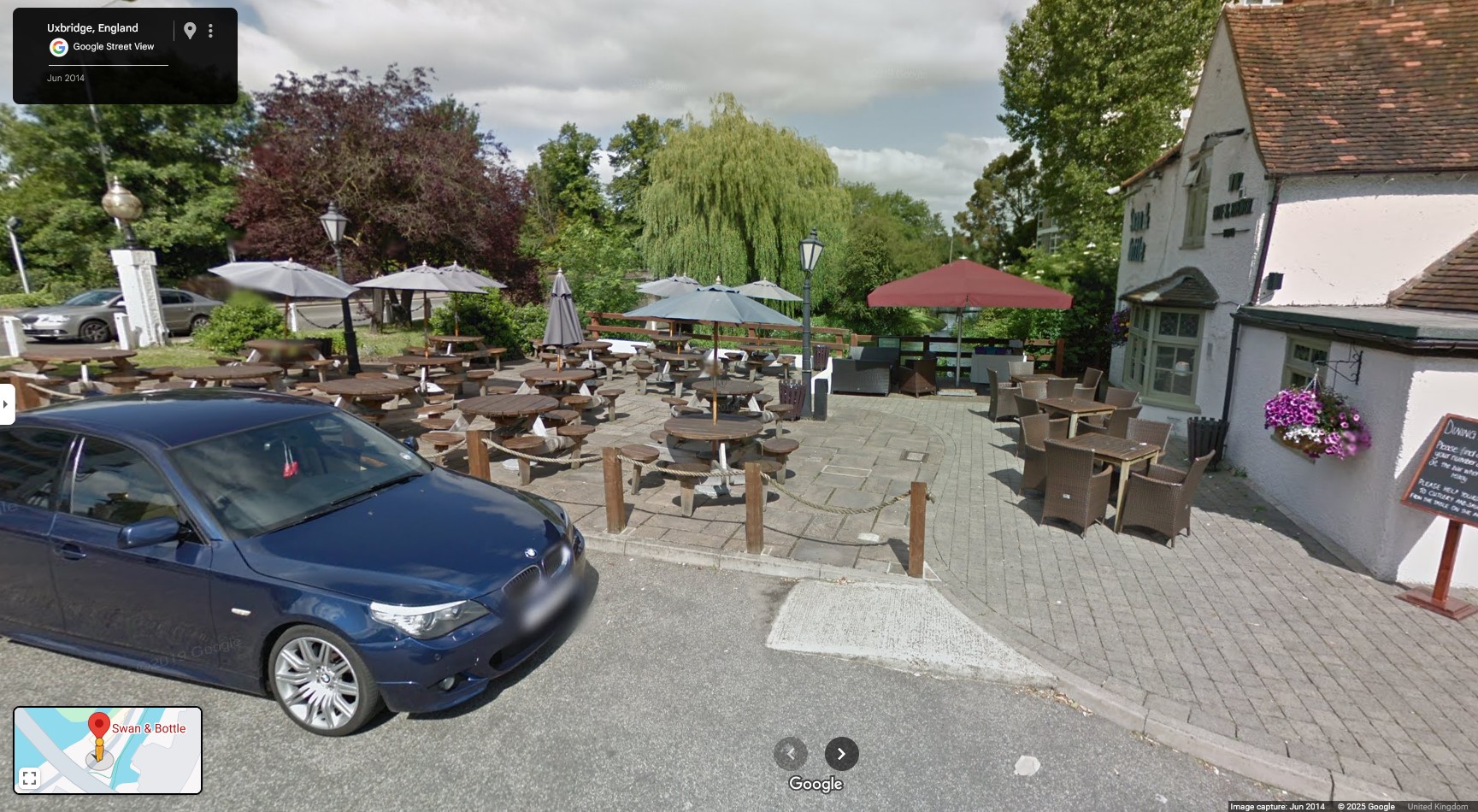 The Swan & Bottle, Uxbridge, London borough of Hillingdon - click image to return