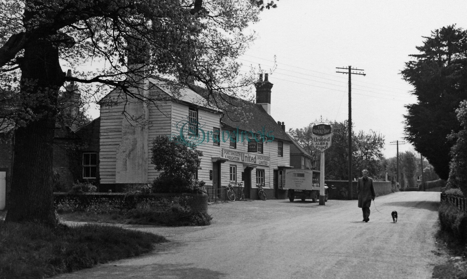  old photos of old Pubs Bars and Hotels, Royal Oak, Newick, Sussex - click image below to return
