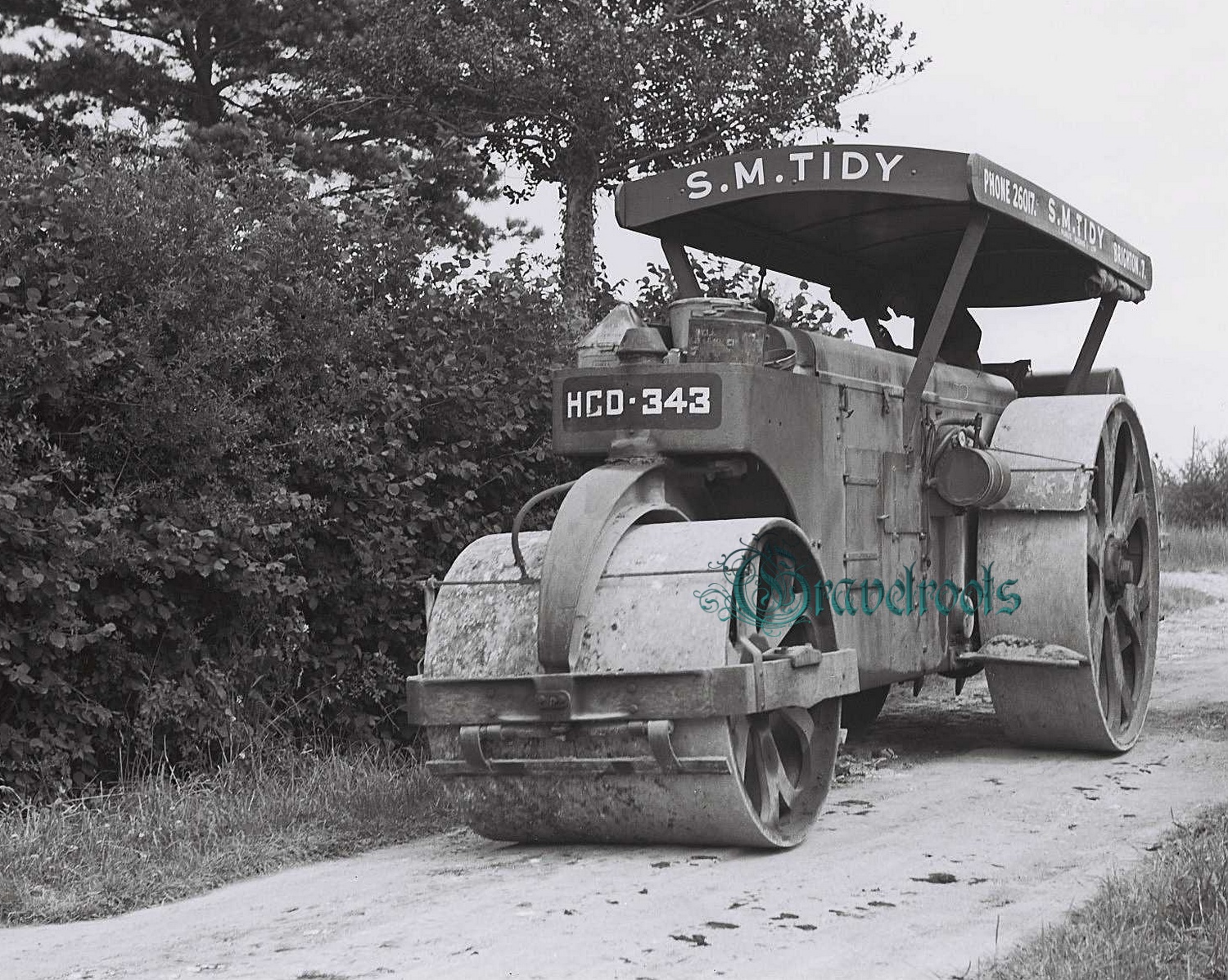 Old photo, Huber 10 ton road roller, SM Tidy, July 1952 - social history images - click image to return
