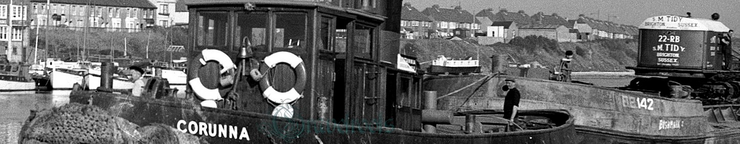 Old photos Tug Corruna - click image to return
