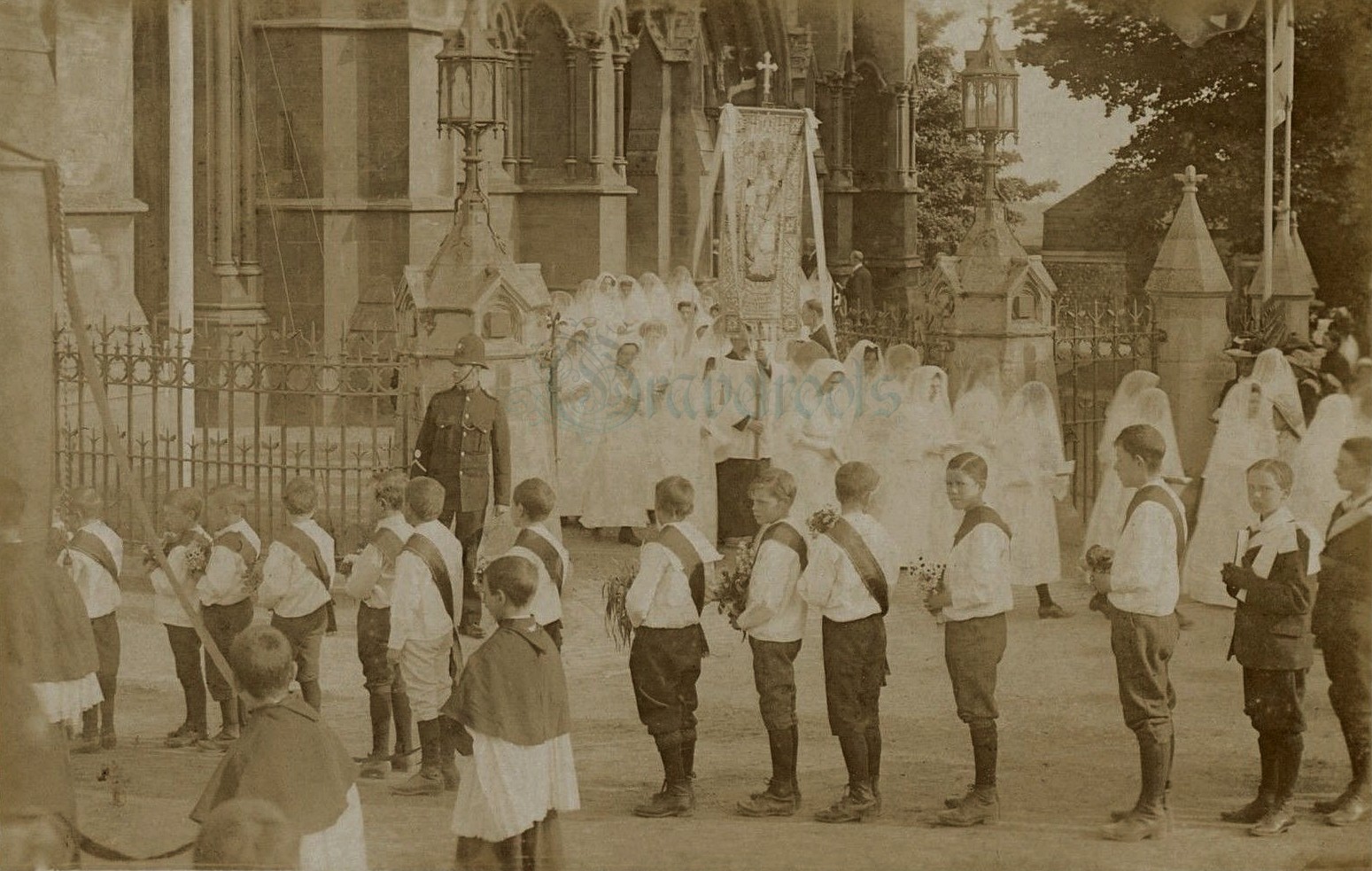 old photos of Arundel, Sussex - click image below to return