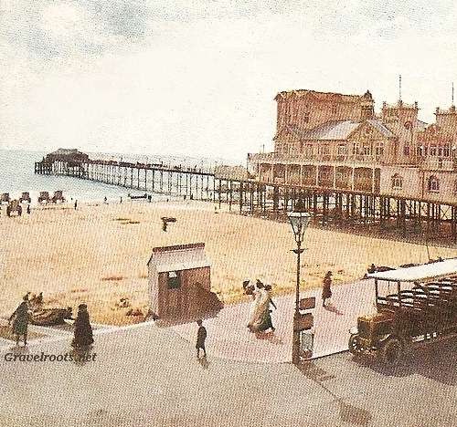Old photo of Mary Wheatlands kiosk, Bognor Regis, Sussex - click to return