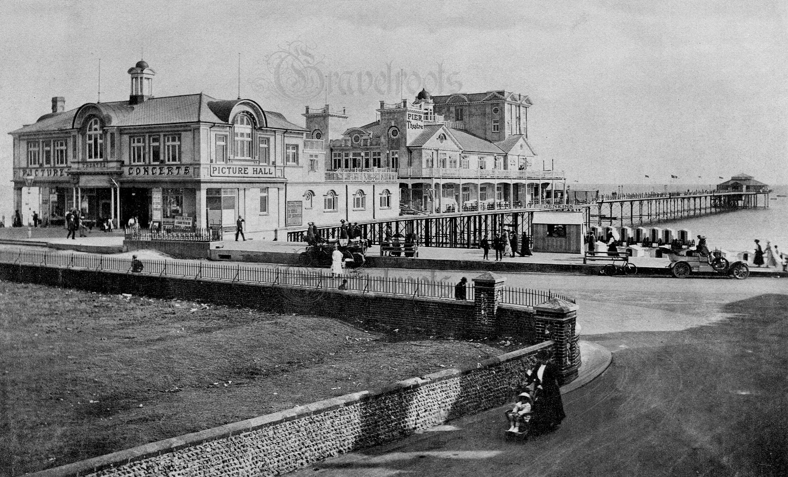  old photos of Pier & Wellington Gardens, Bognor Regis, Sussex - click image to return