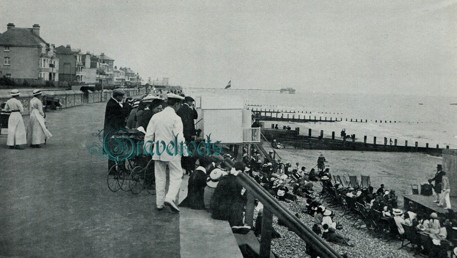  old photo of Beach Entertainers, Bognor Regis, Sussex - click image  to return