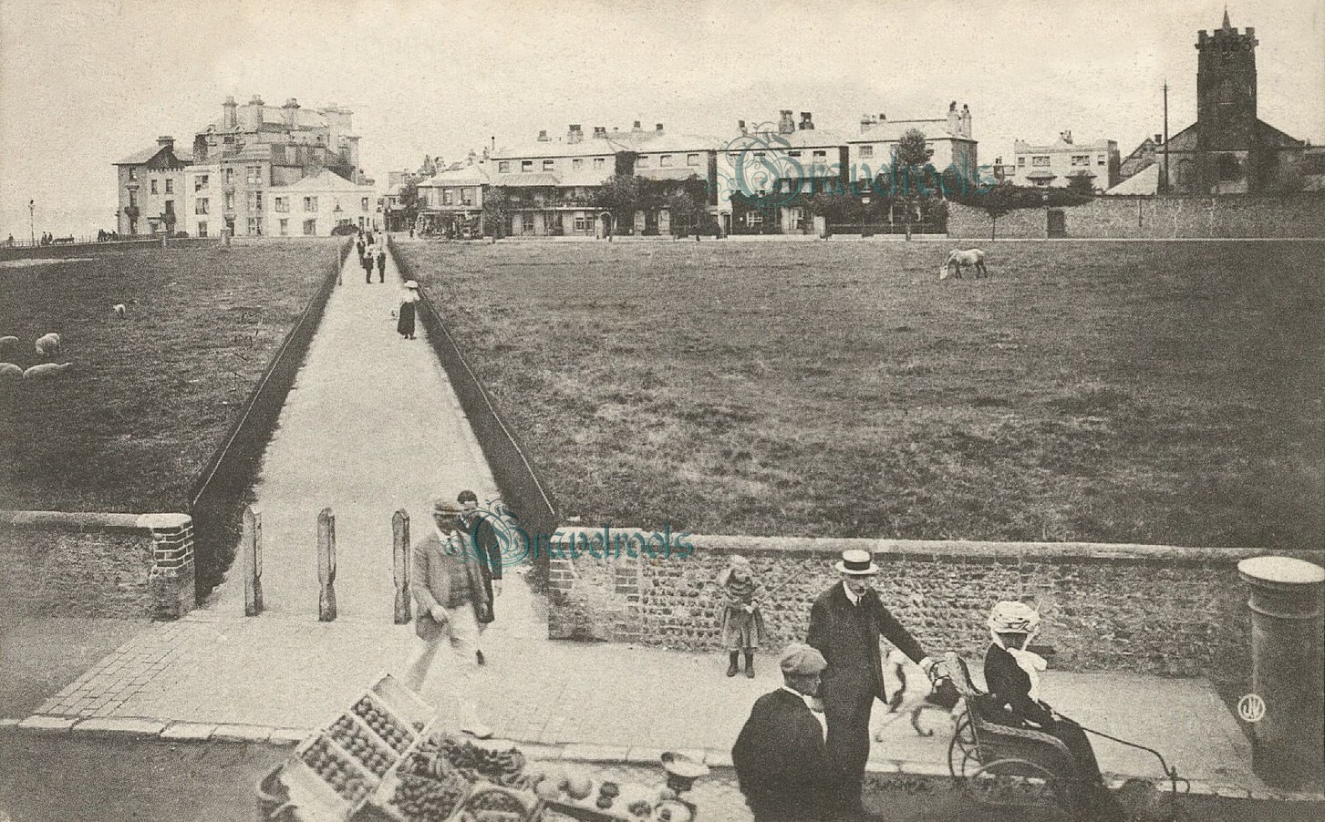 Old photo of Bognor Regis, Sussex - click to return