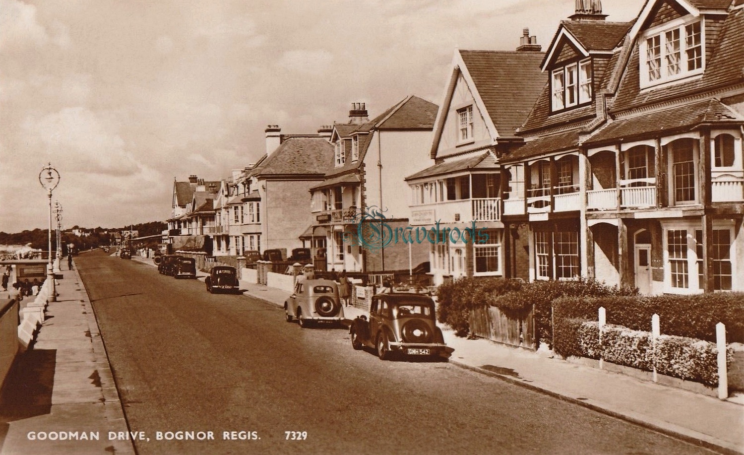 Old photo of Marine Drive West, Bognor Regis, Sussex - click image below to return