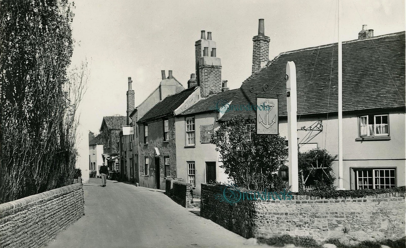 Anchor Bleu, Old Bosham - further images below