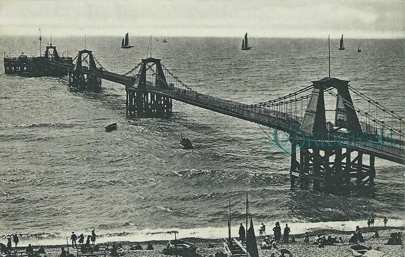 Old Chain Pier, Brighton -  - click image below to return