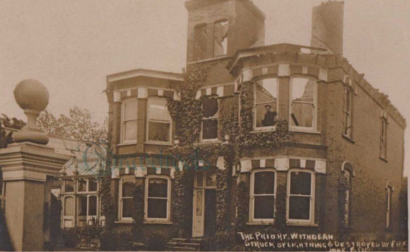 Old photos of Fire Service - click image to return