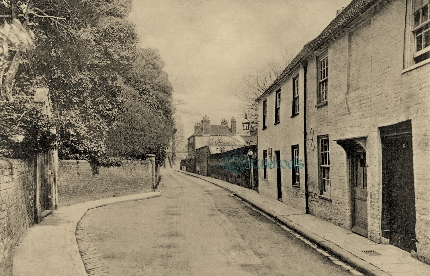  old photo of Tower Street, Chichester, Sussex - click image below to return