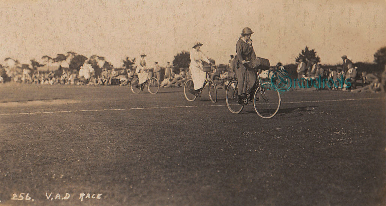 old photo of Sports Day, Graylingwell War Hospital, Chichester, Sussex - 2 July 1917 - click image to return