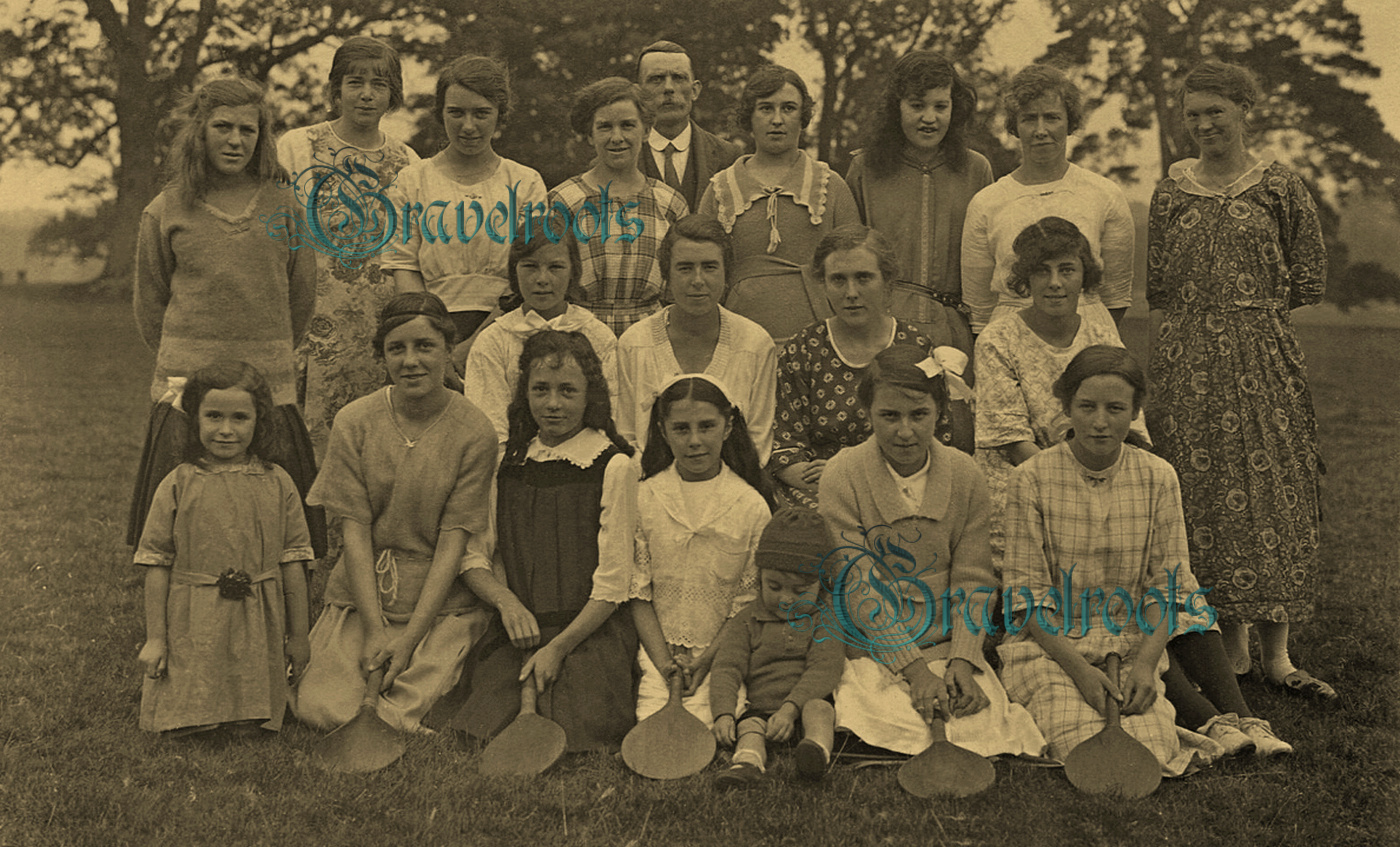 old photo of Duncton Stoolball Team, c.1920s, Sussex - click image to return