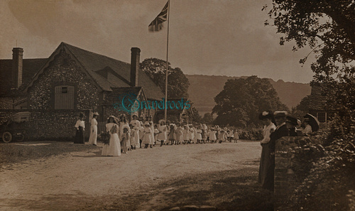 The School, Heyshott