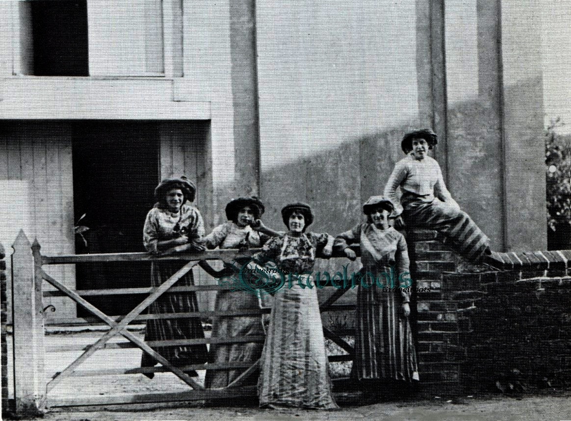 Rag Pickers in Midhurst -
further image below