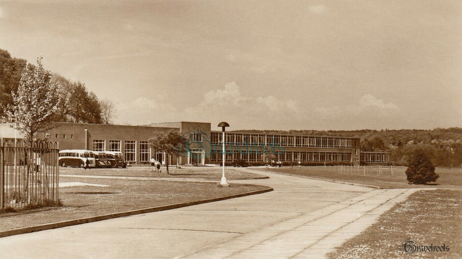 Secondary Modern School, Midhurst - click image to return