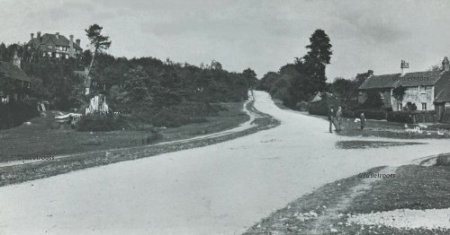 Oaklands Lane