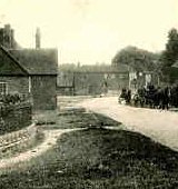 opposite to image left, showing old Toll House c.1900 - 
click to open