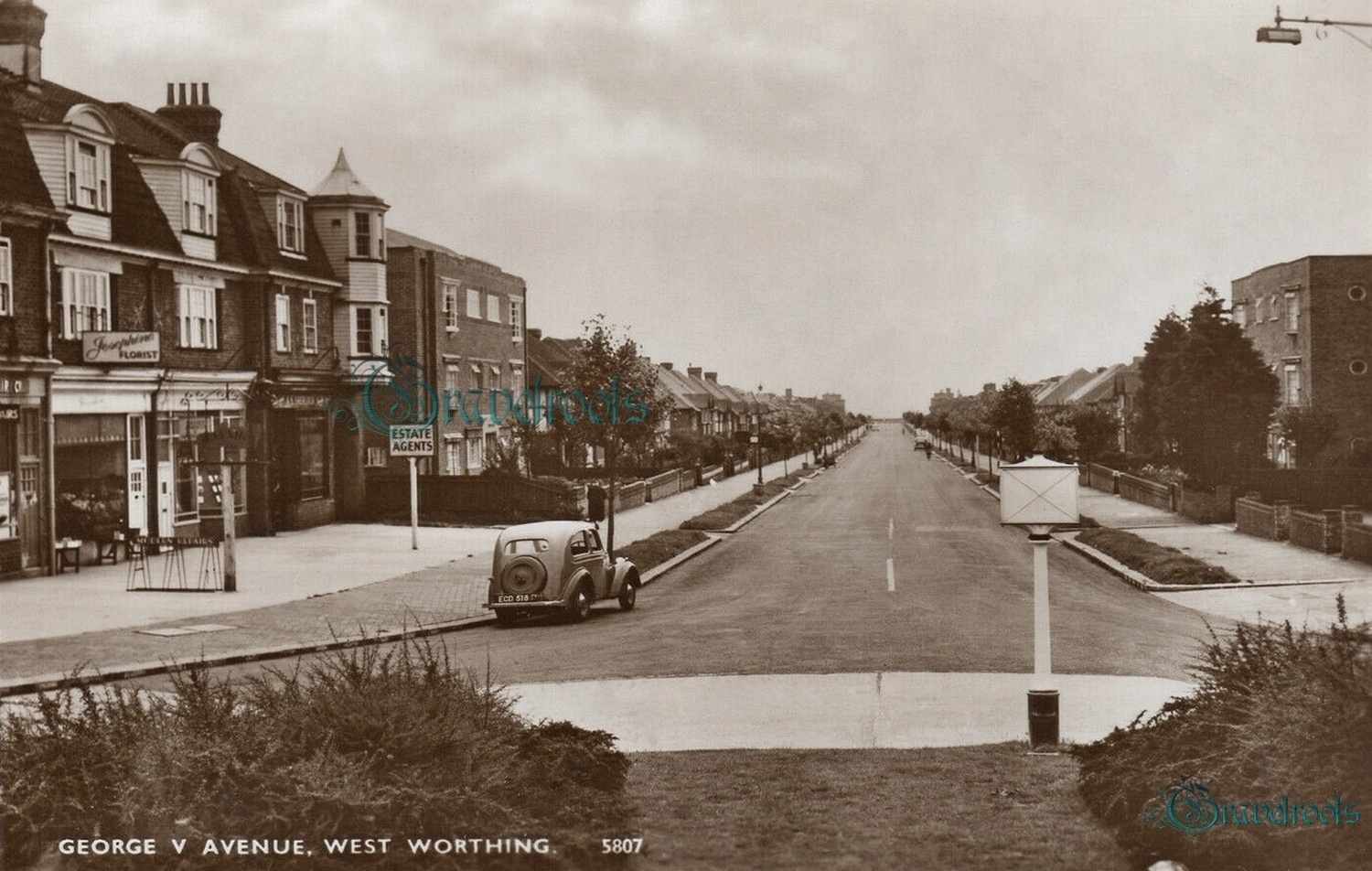  old photos of  George V Avenue, Worthing, Sussex - click image to return