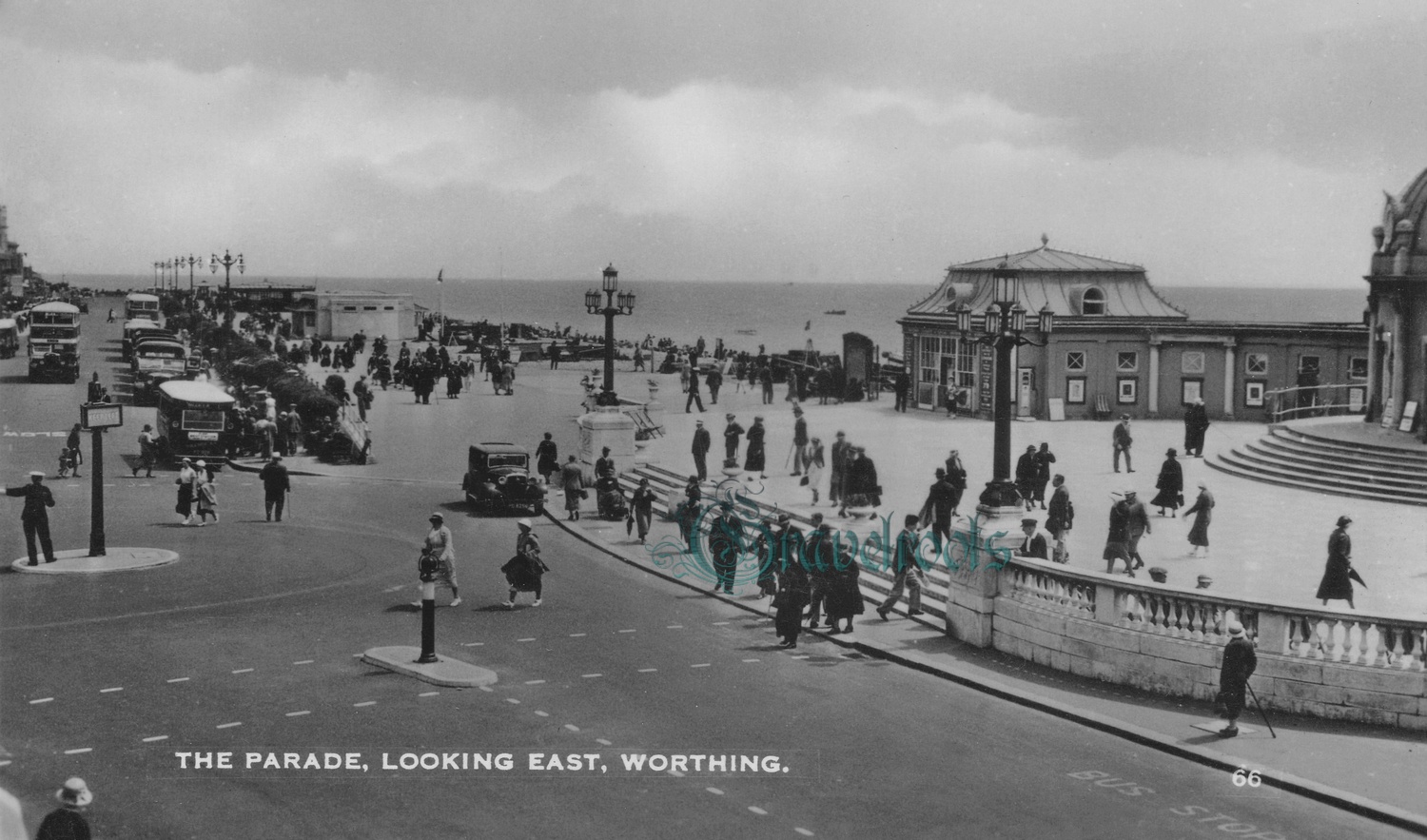  old photos of Worthing Promenade, Sussex - click image to return