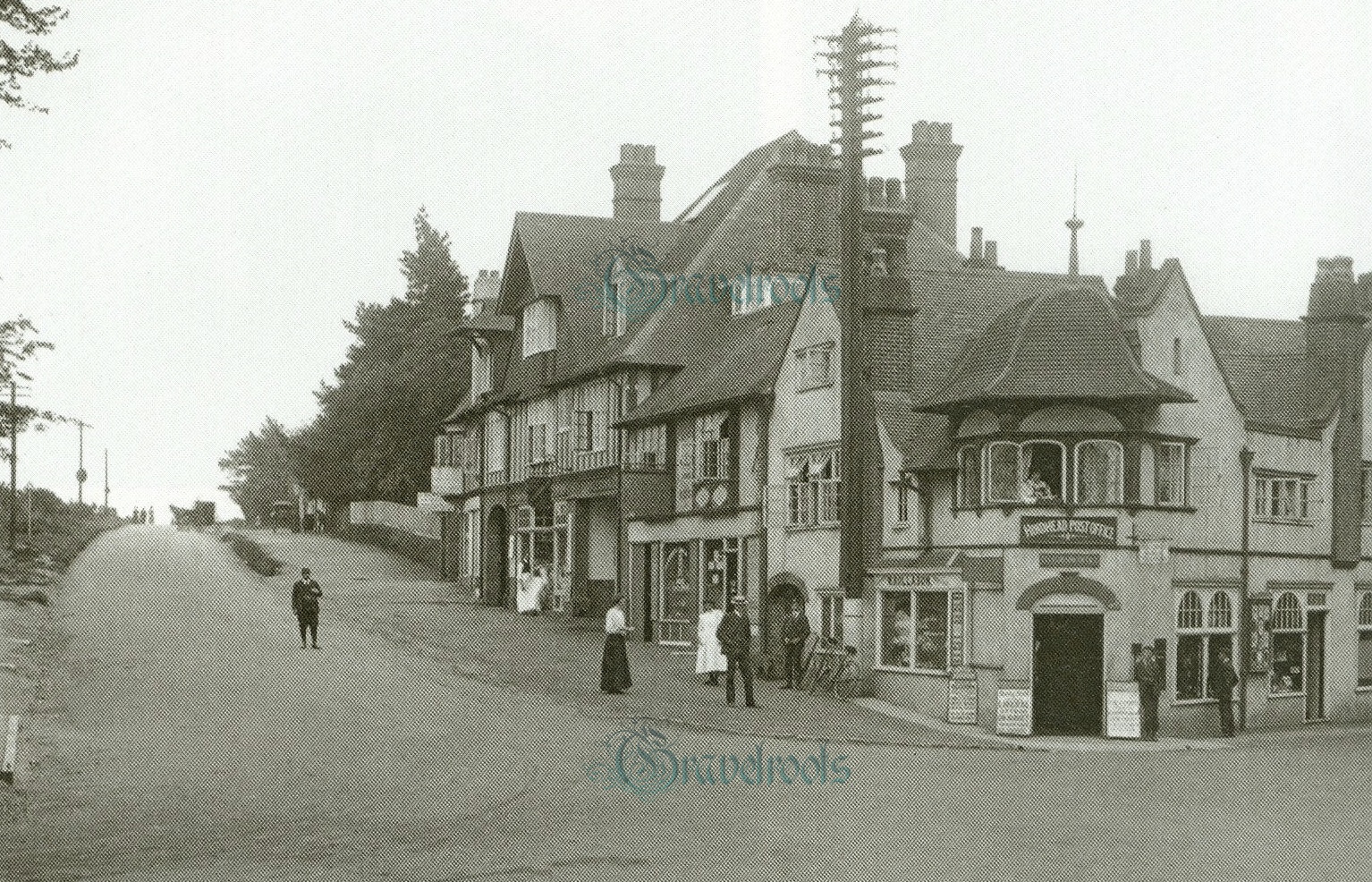  old photo of Post Office & Crossroads, Hindhead, Surrey, - c.1918 - click image below to return