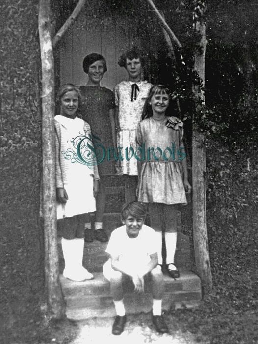 old photos of Sutton, Sussex - click image to return