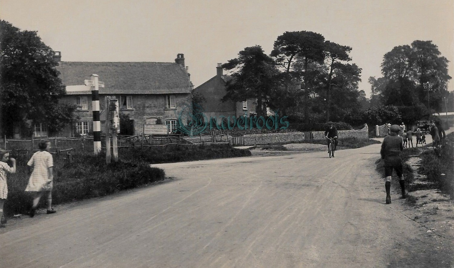  old photo of Barnham Lane, Walberton, Nr Arundel, Sussex - click image below to return
