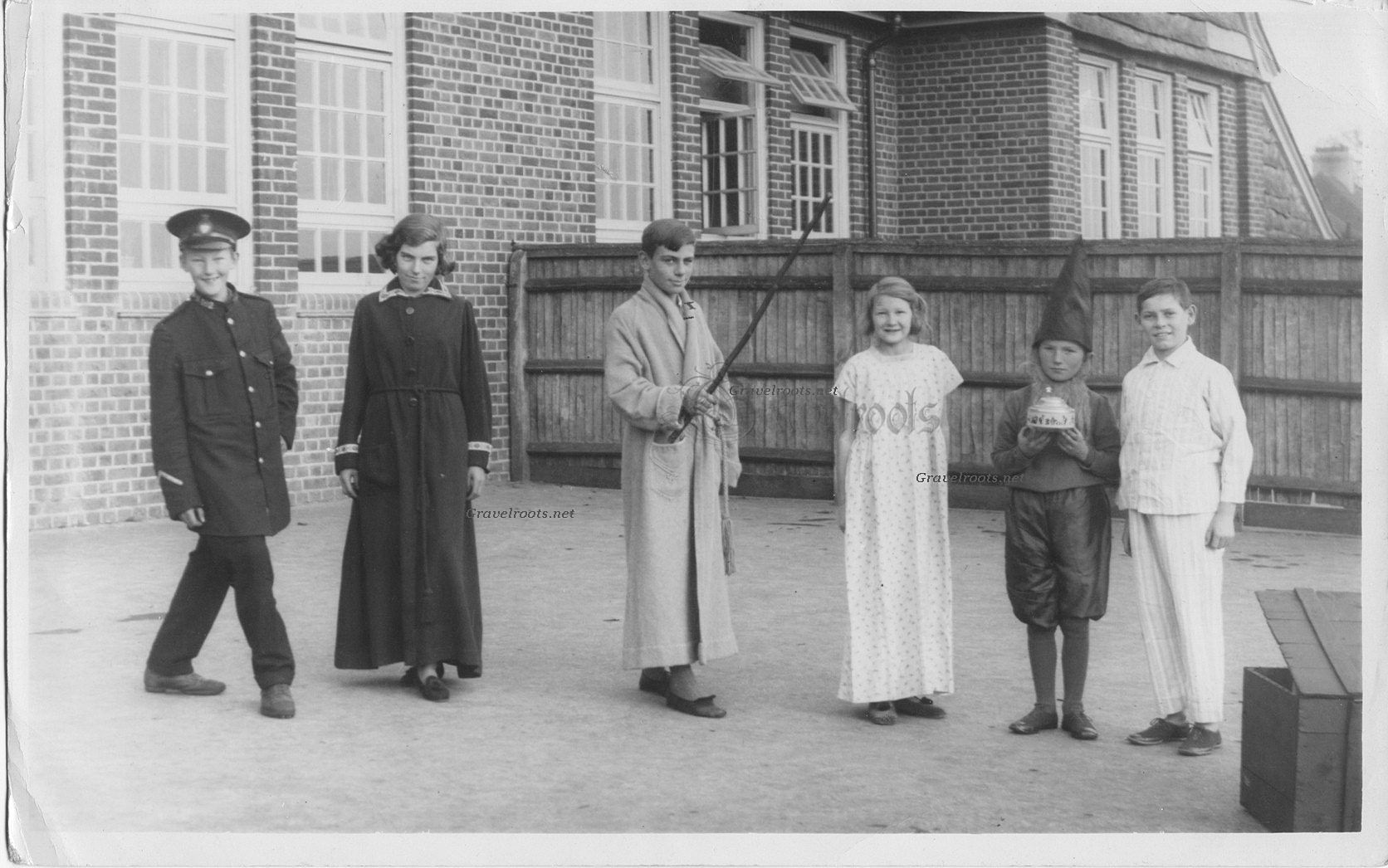 old photo of Northchapel School, Sussex - click image to return