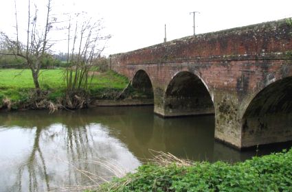 Shopham Bridge
click to enlarge