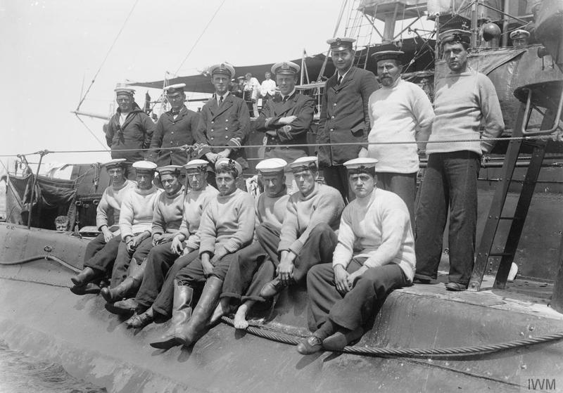 Norman Holbrook & B11 crew