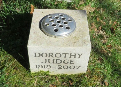 St Lukes churchyard, Linch