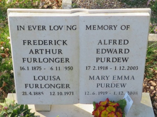 St Lukes churchyard, Linch