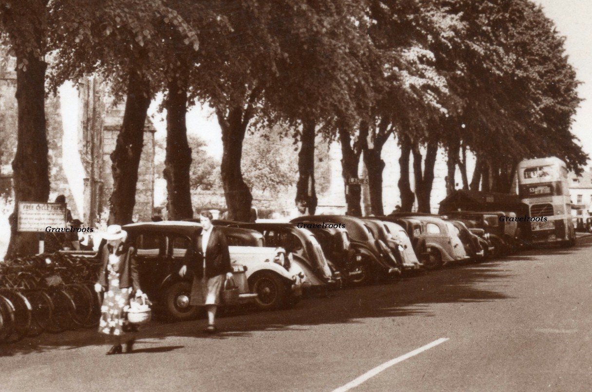 West Street, Chichester, Sussex c1950 - 
click image to return